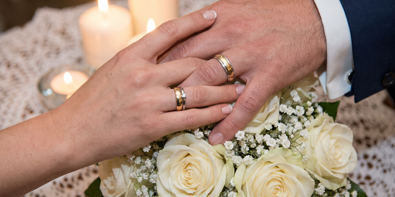 How to Choose a Wedding Ring to Match Your Engagement Ring