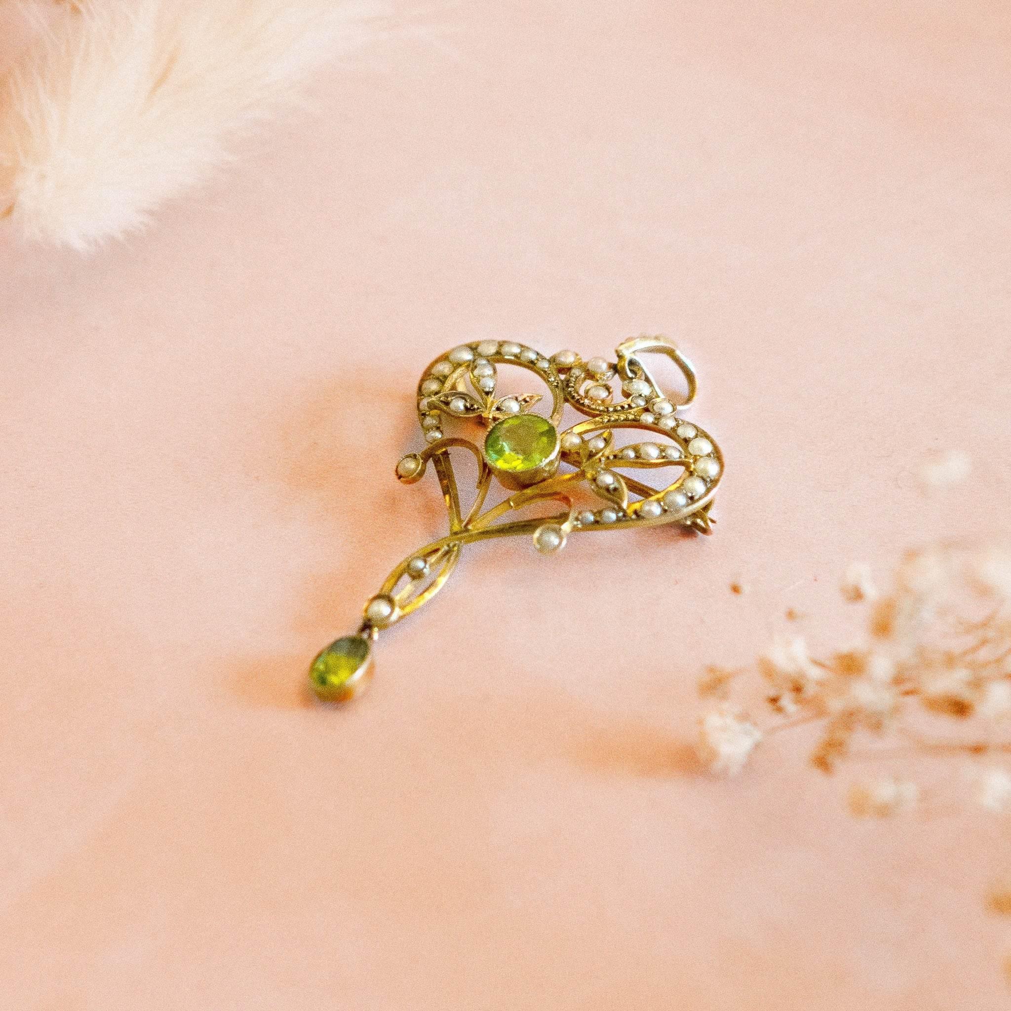 August's Birthstone - Jordans Jewellers