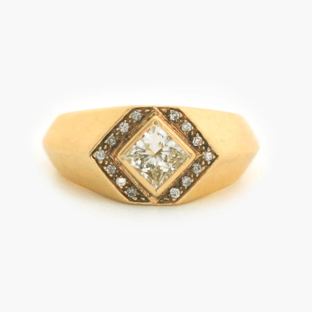 Pre-Owned 18 Carat Yellow Gold Diamond Solitaire Ring - Jordans Jewellers