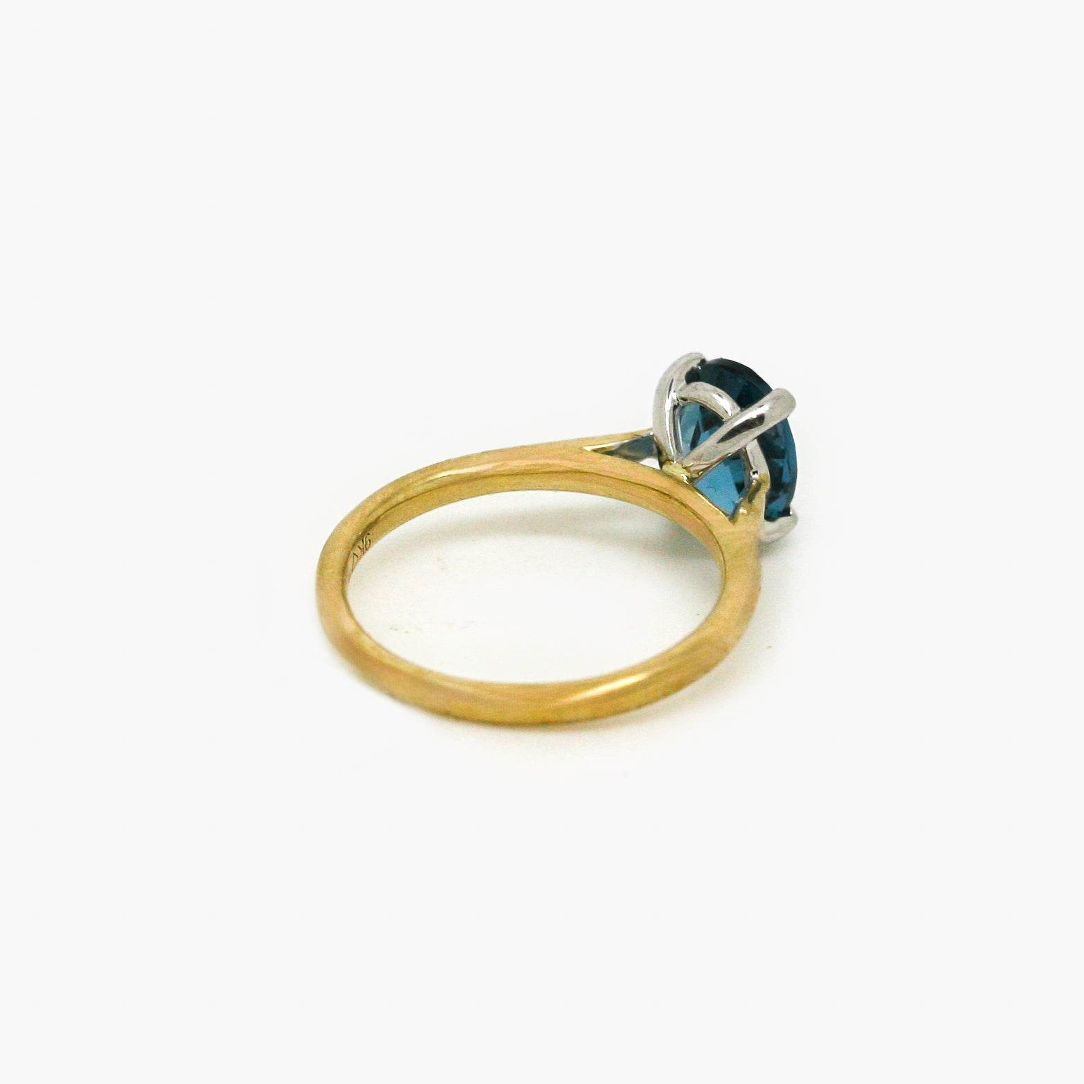 9ct Yellow Gold London Blue Topaz Solitaire Ring
