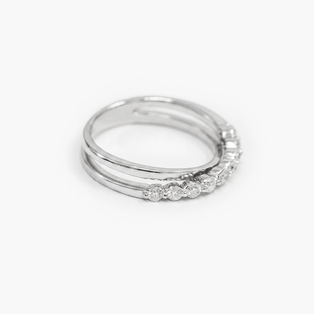 9ct White Gold 0.30ct Diamond Crossover Split Band Ring