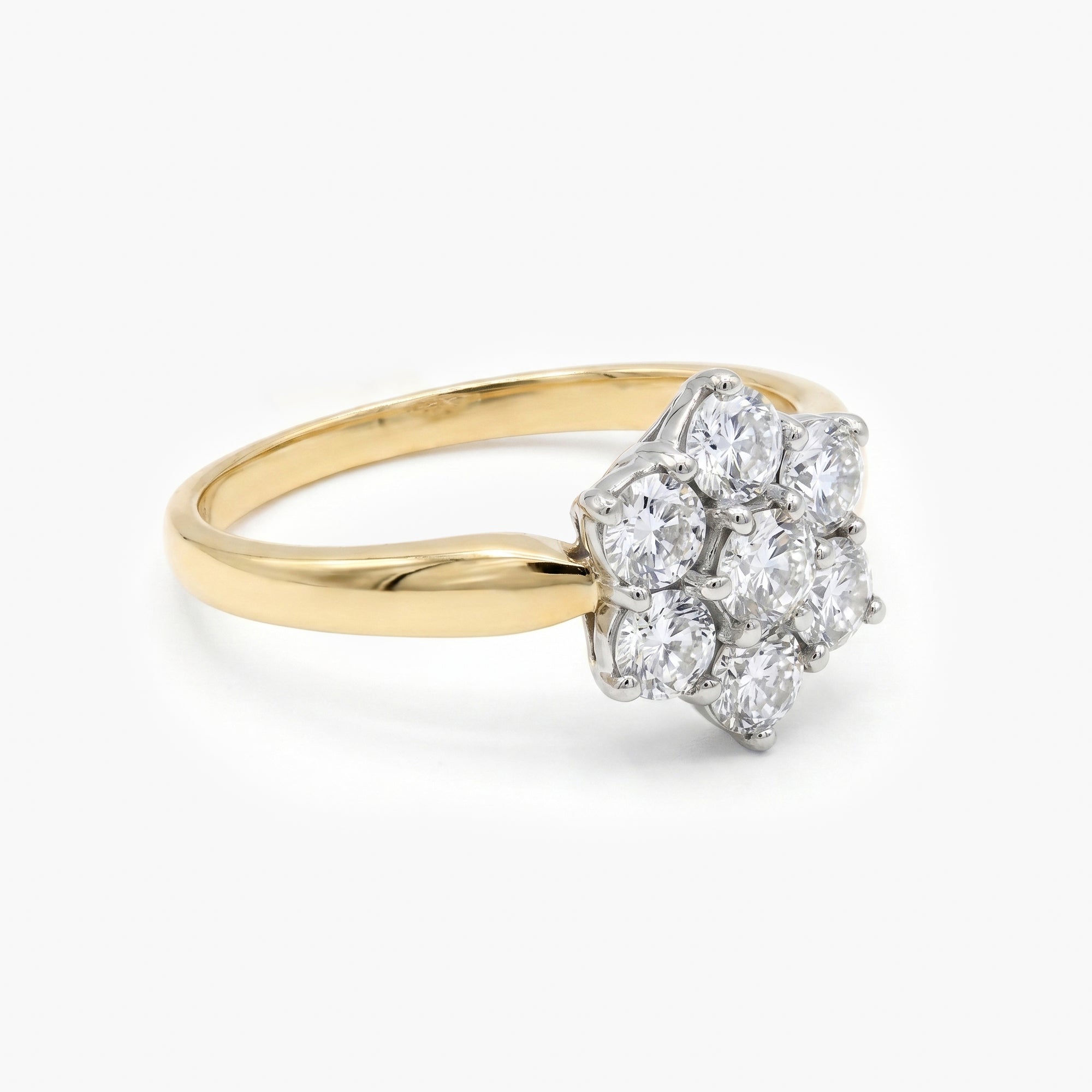 Pre-Owned 18ct Gold Diamond Floral Cluster Ring