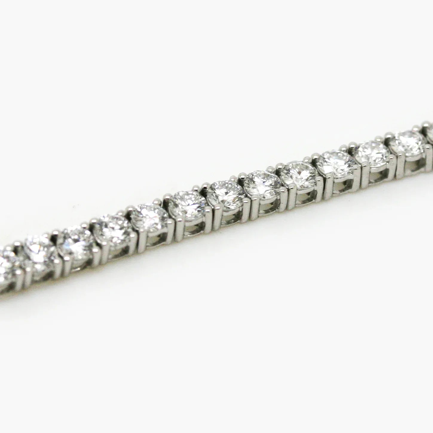 9ct White Gold Lab-Grown Diamond Tennis Bracelet - Jordans Jewellers