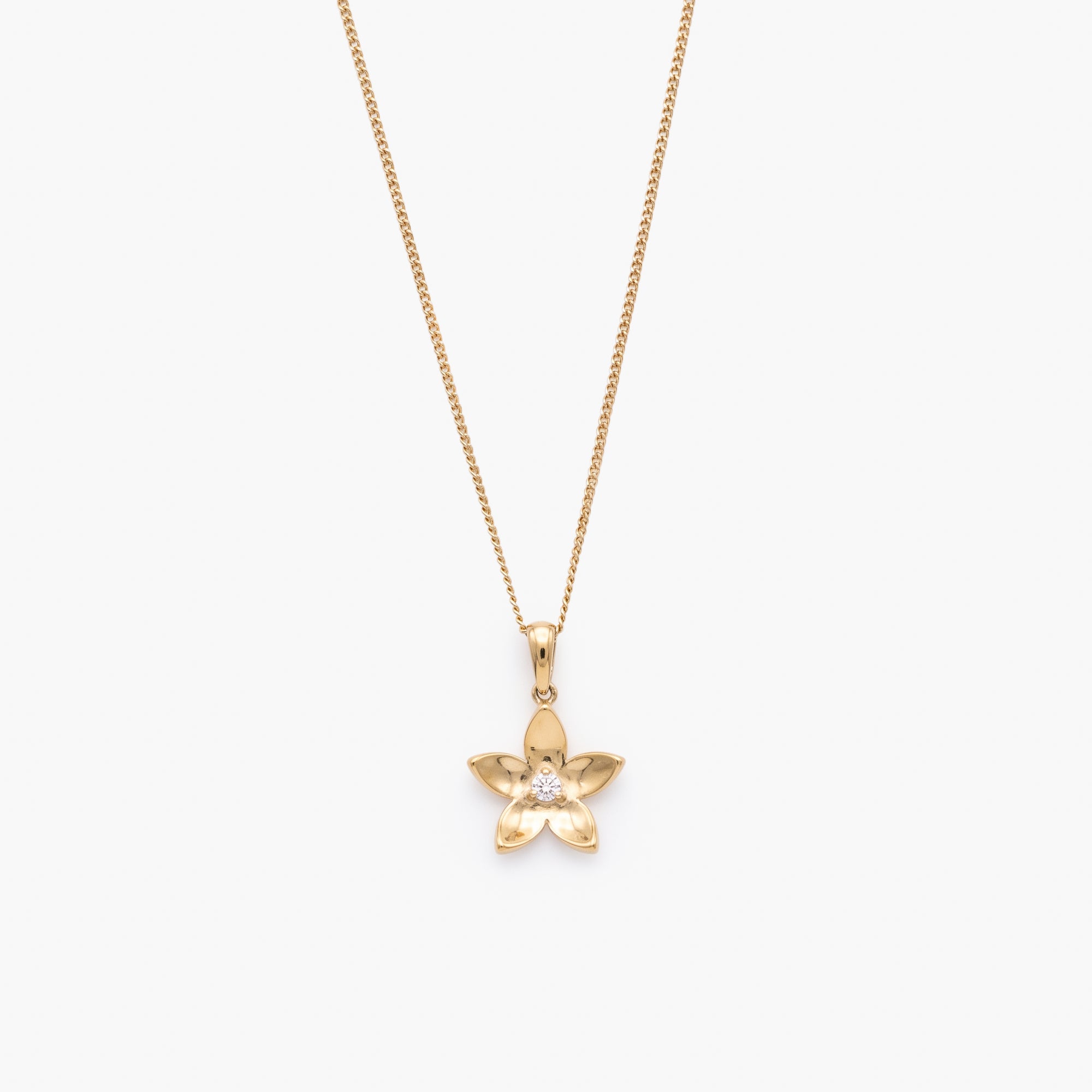9ct Yellow Gold Diamond Centre Flower Pendant Necklace