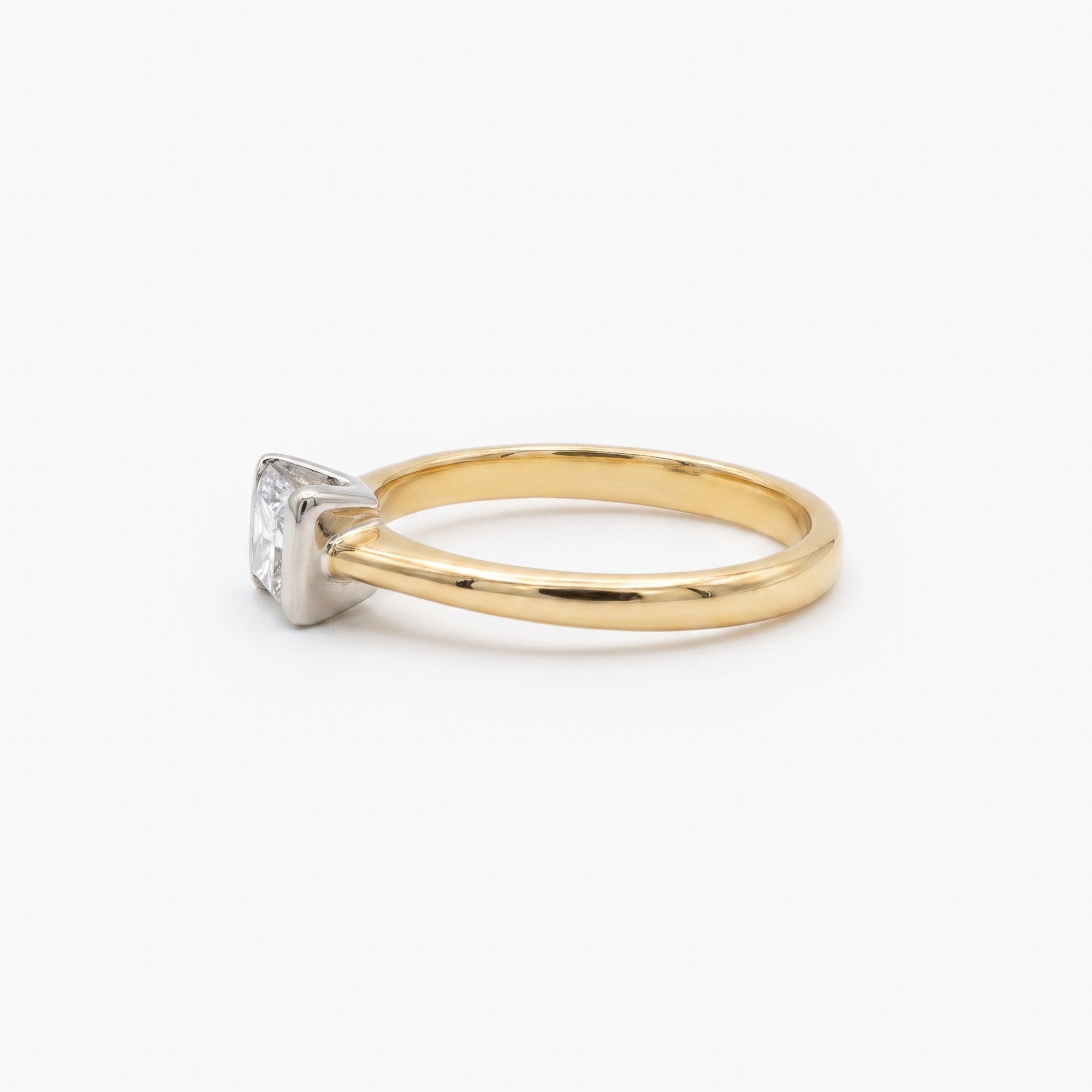 18ct Yellow Gold Princess Cut Diamond Solitaire Engagement Ring