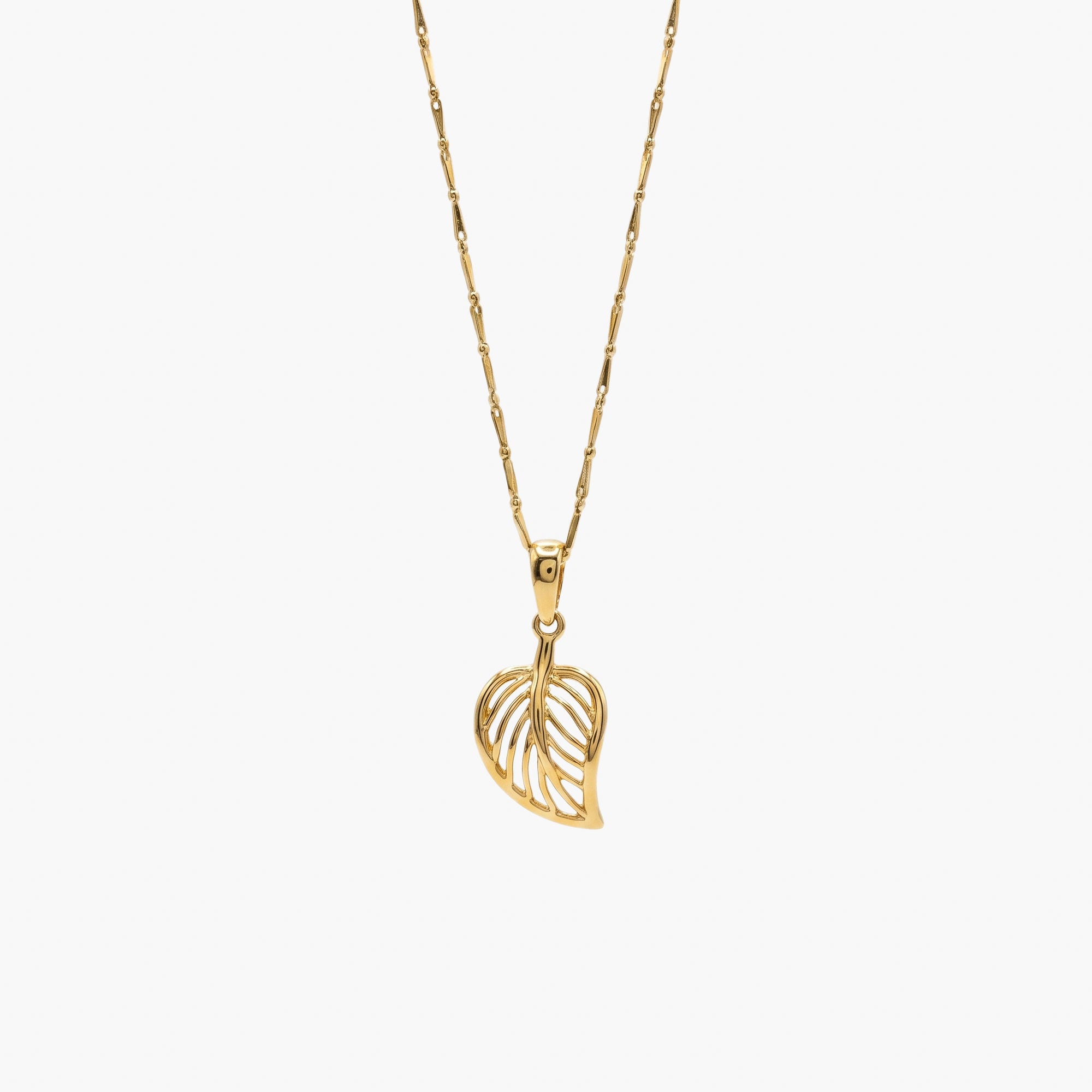 9ct Yellow Gold Open Leaf Pendant Necklace