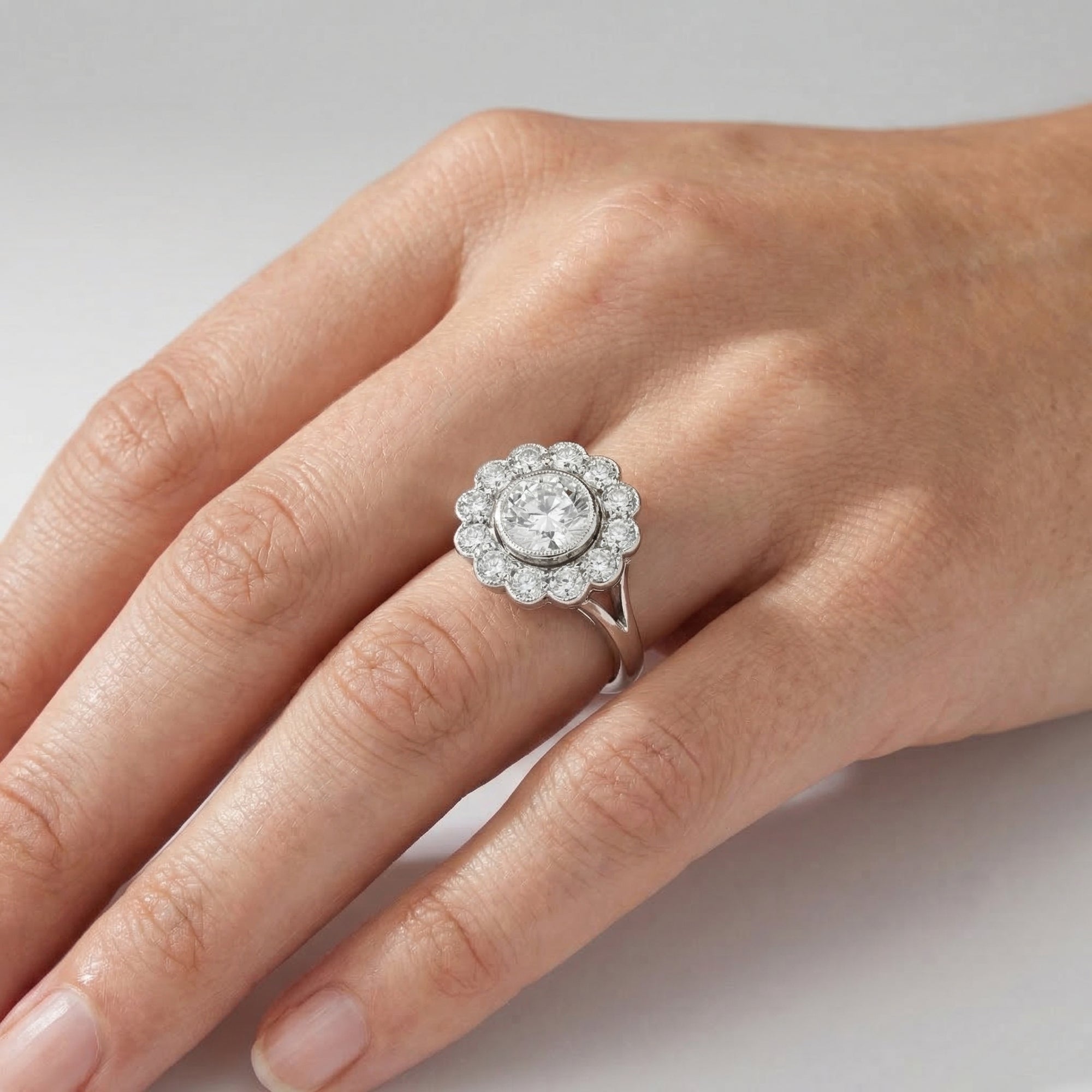 18ct White Gold Diamond Cluster Ring