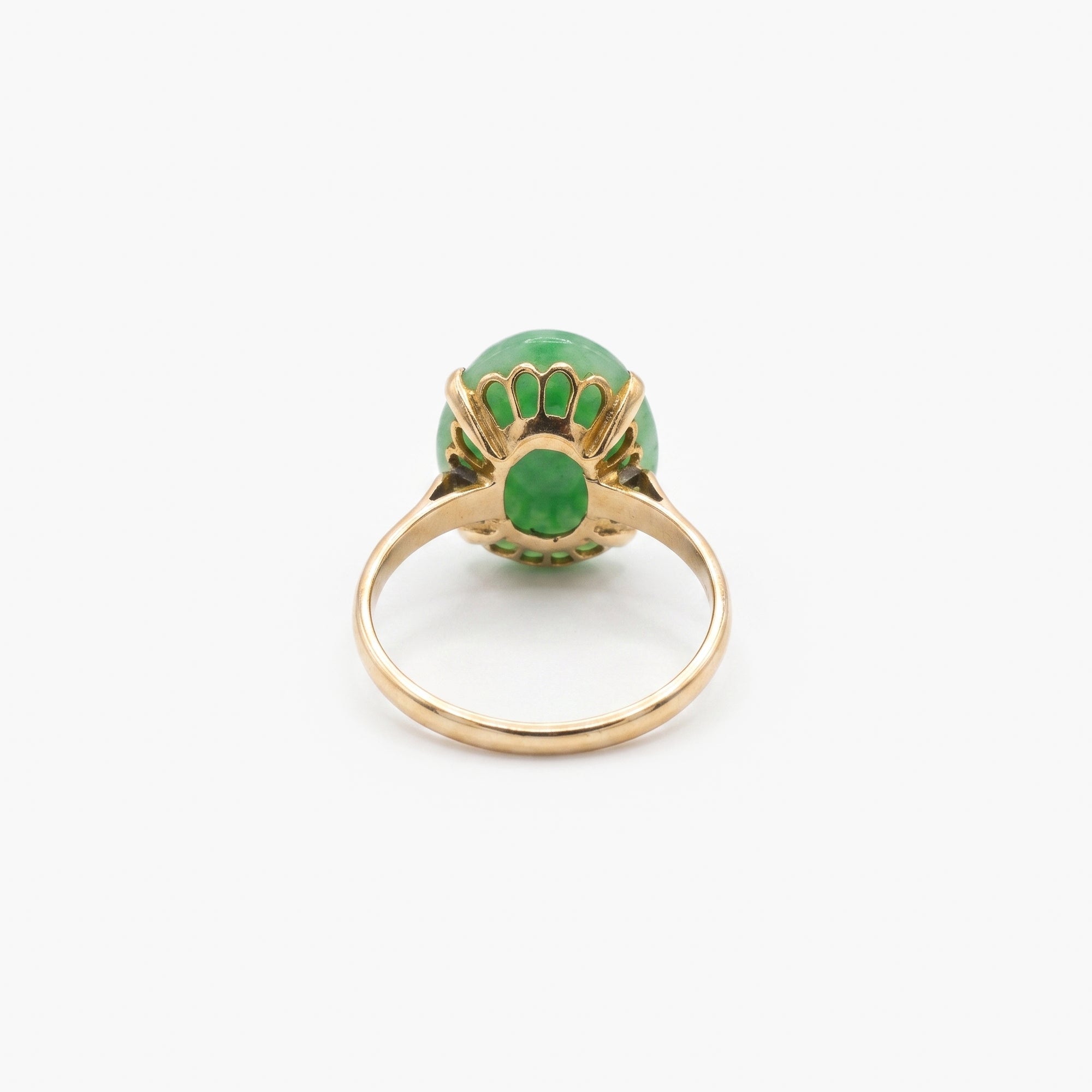 14ct Yellow Gold Oval Jade Cabochon Ring