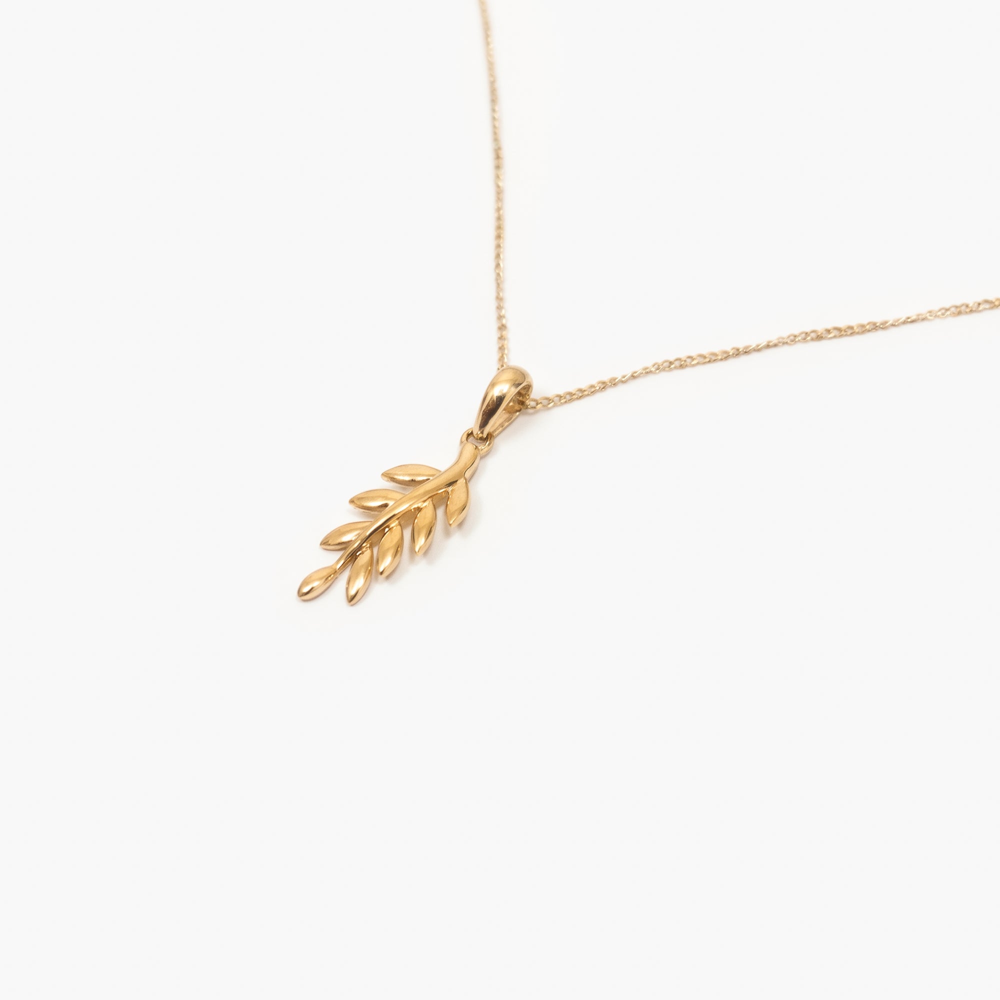 9ct Yellow Gold Polished Leaf Pendant Necklace