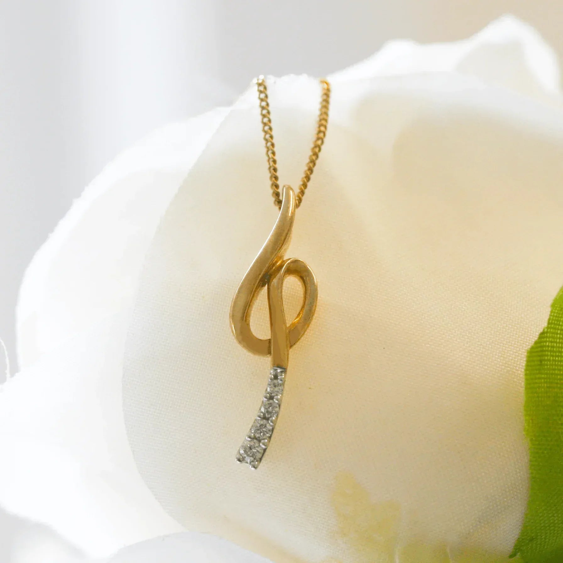 NEW 9ct Yellow Gold Diamond Music Note Pendant Necklace - Jordans Jewellers