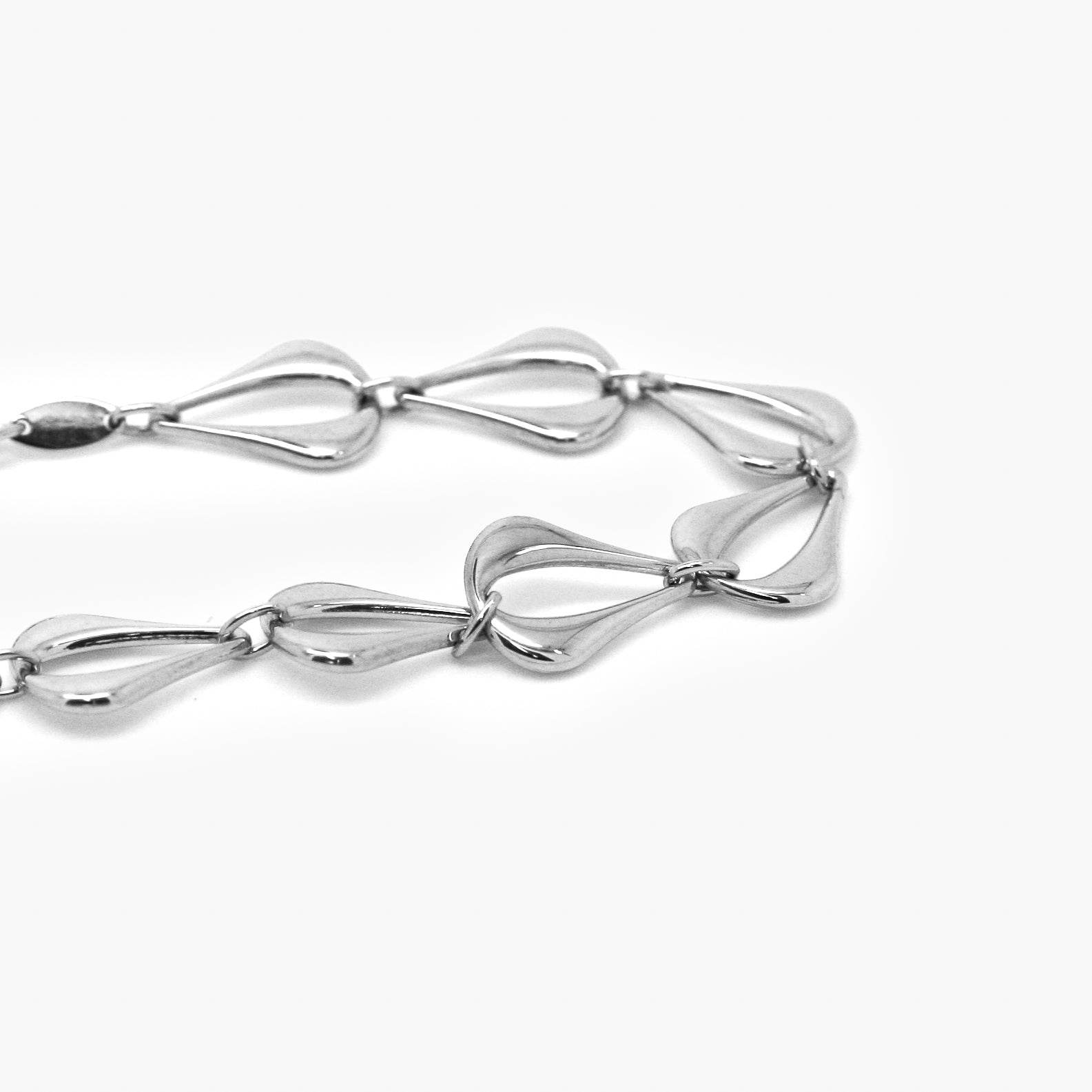 9ct White Gold Pear Link Bracelet - Jordans Jewellers