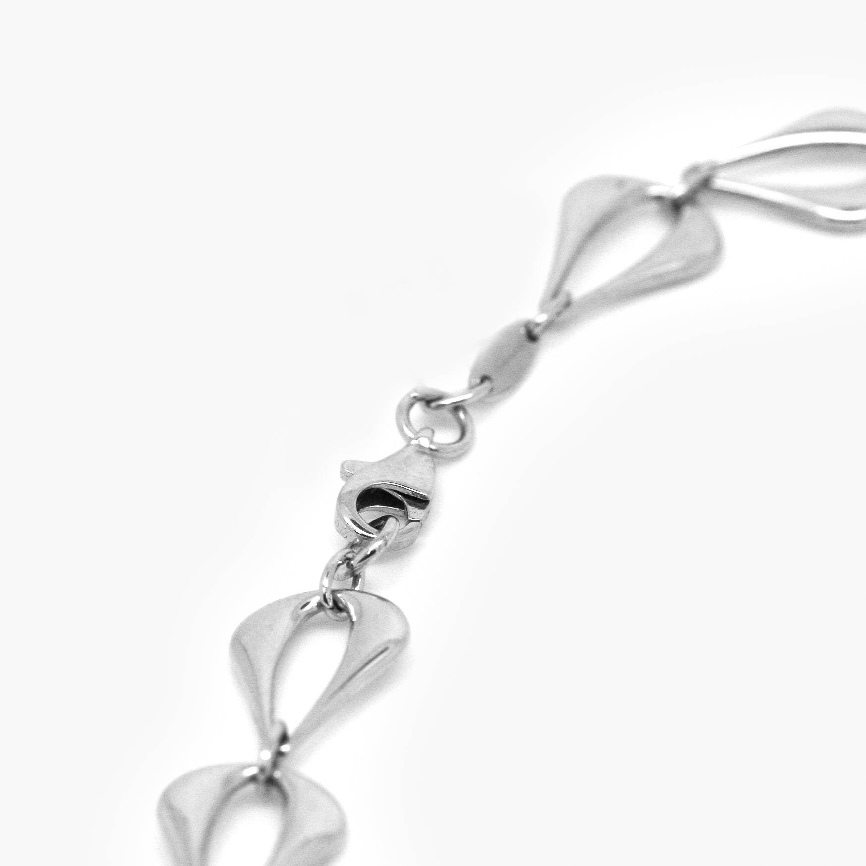 9ct White Gold Pear Link Bracelet - Jordans Jewellers