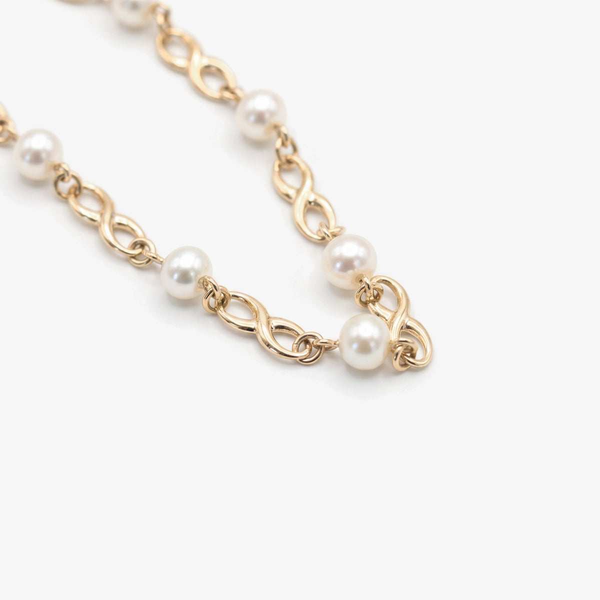 9ct Gold Freshwater Pearl and Infinity Bracelet