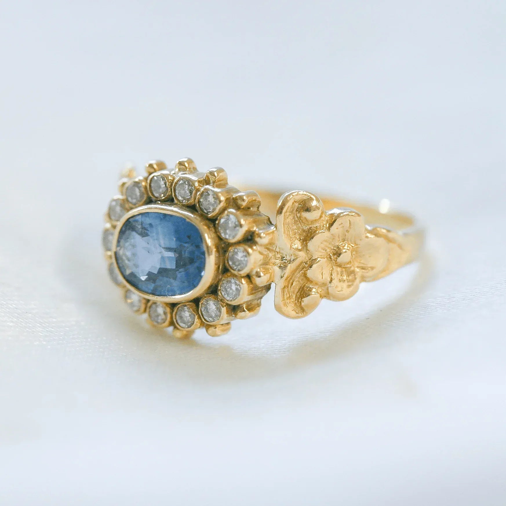 18 Carat Yellow Gold Blue Sapphire & Diamond Ring - Jordans Jewellers