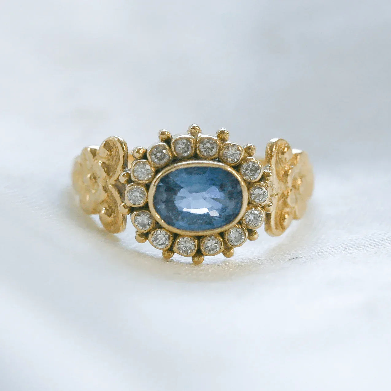 18 Carat Yellow Gold Blue Sapphire & Diamond Ring - Jordans Jewellers