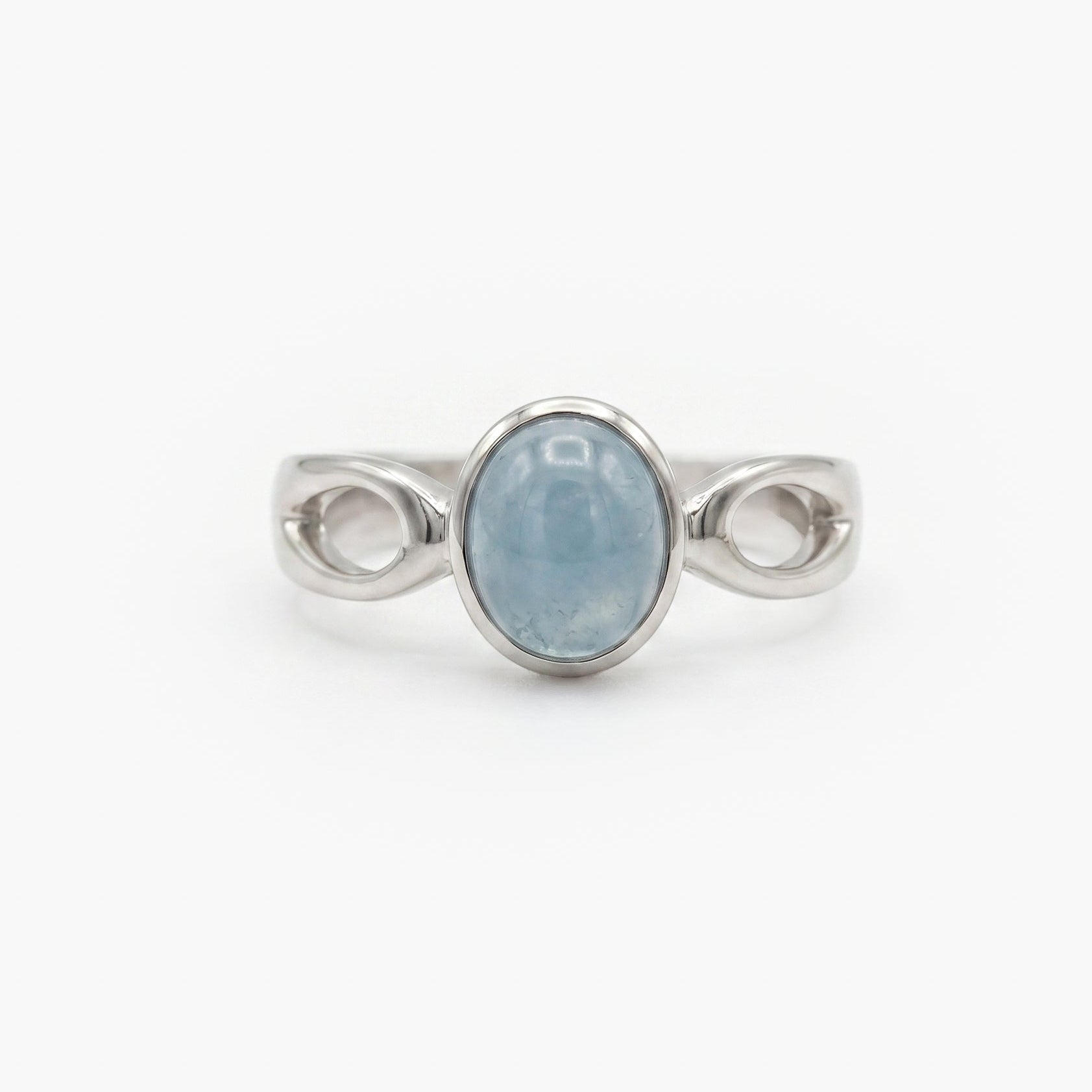 Silver Aquamarine Oval Cabochon Ring