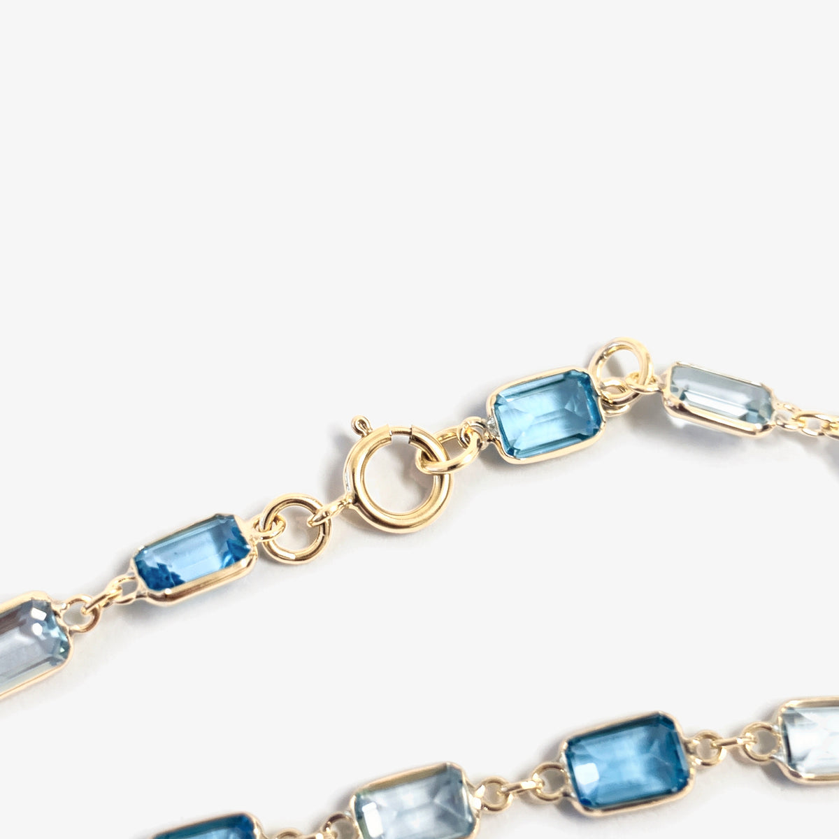 9ct Gold Blue Topaz Bracelet