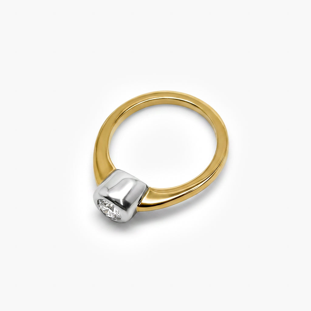 18ct Gold 0.30ct Diamond Rubover Ring