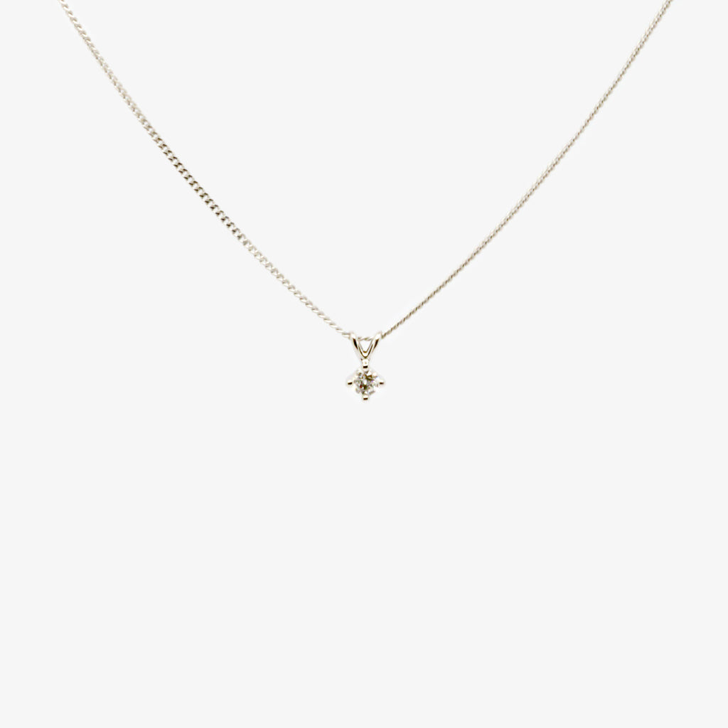 Jordans Jewellers 9ct white gold 0.10ct diamond pendant necklace