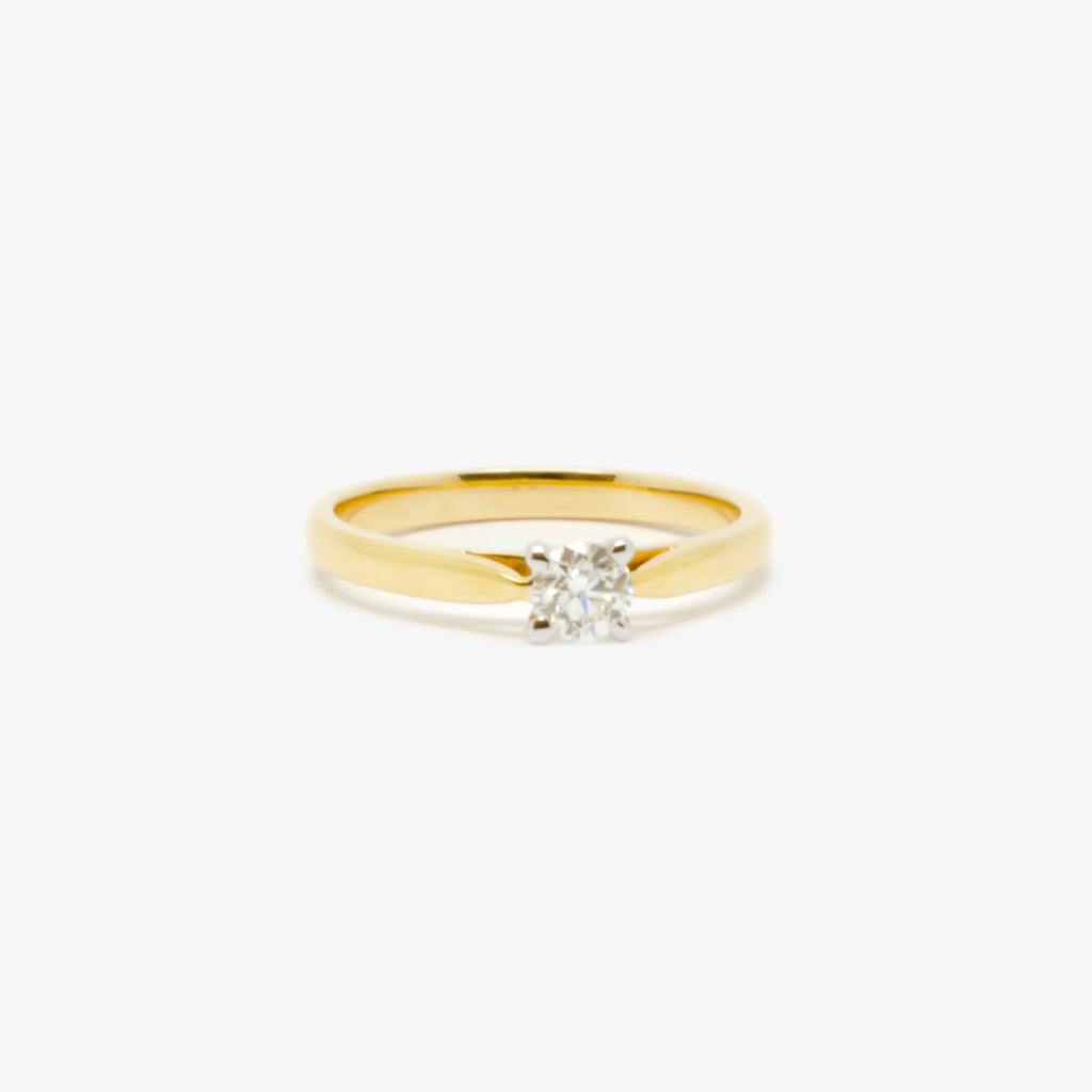 Jordans Jewellers 18ct gold 0.27ct four claw diamond solitaire ring
