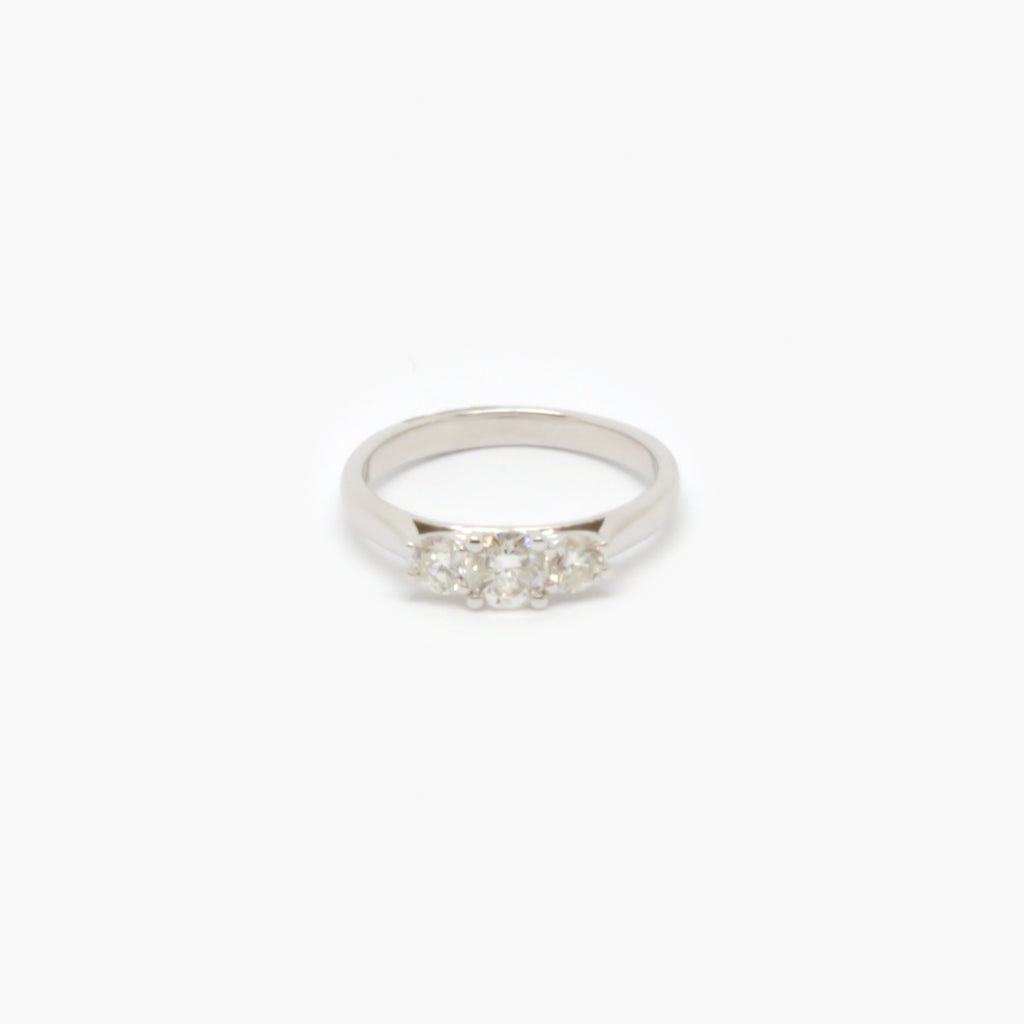 Jordans Jewellers 9ct 0.76ct diamond three stone ring