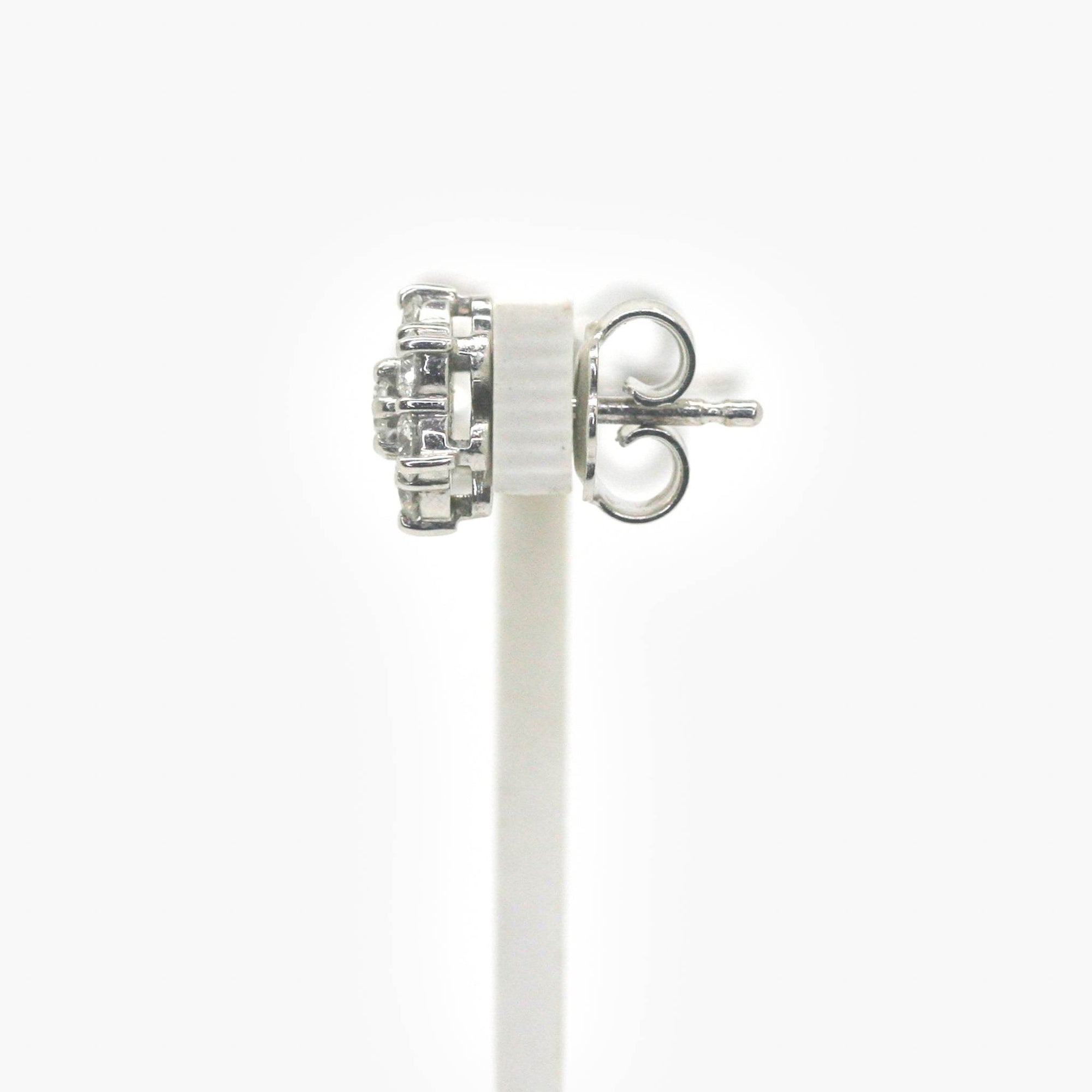 18ct White Gold 1.00ct Daisy Diamond Cluster Studs - Jordans Jewellers