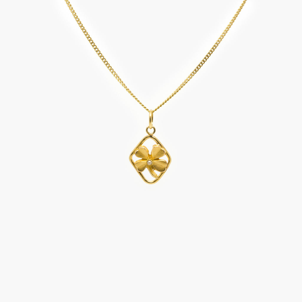 Jordans Jewellers pre-owned 18ct yellow gold four leaf clover pendant necklace