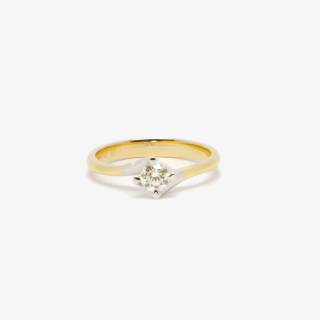 Jordans Jewellers 18ct yellow and white gold twisted setting diamond ring
